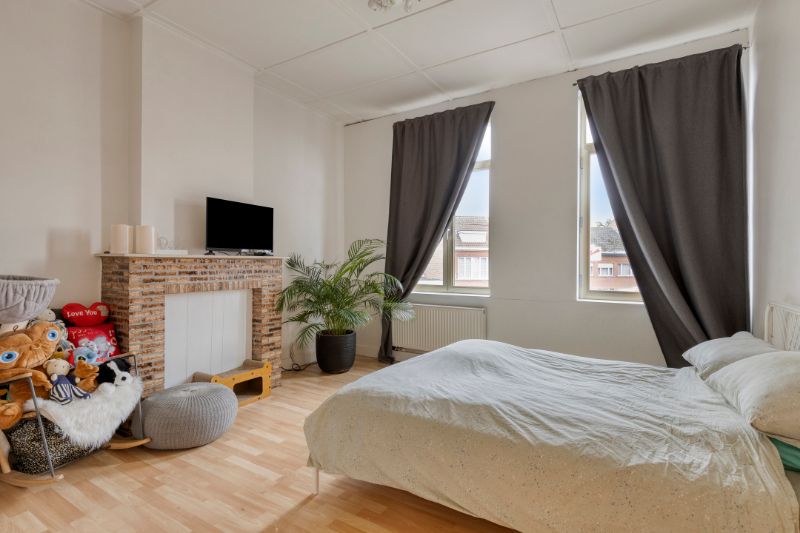 Aangename op te frissen woning met drie slaapkamers foto 12