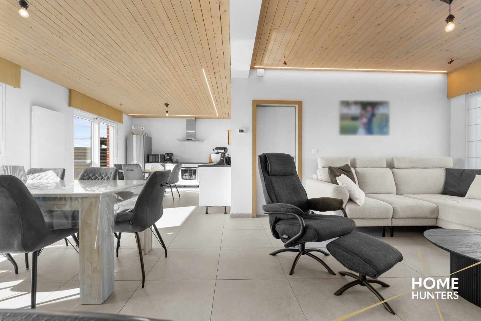 Gerenoveerde ruime woning in Langemark op een riant perceel van 2.694 m² – mét weids uitzicht op de velden foto 8