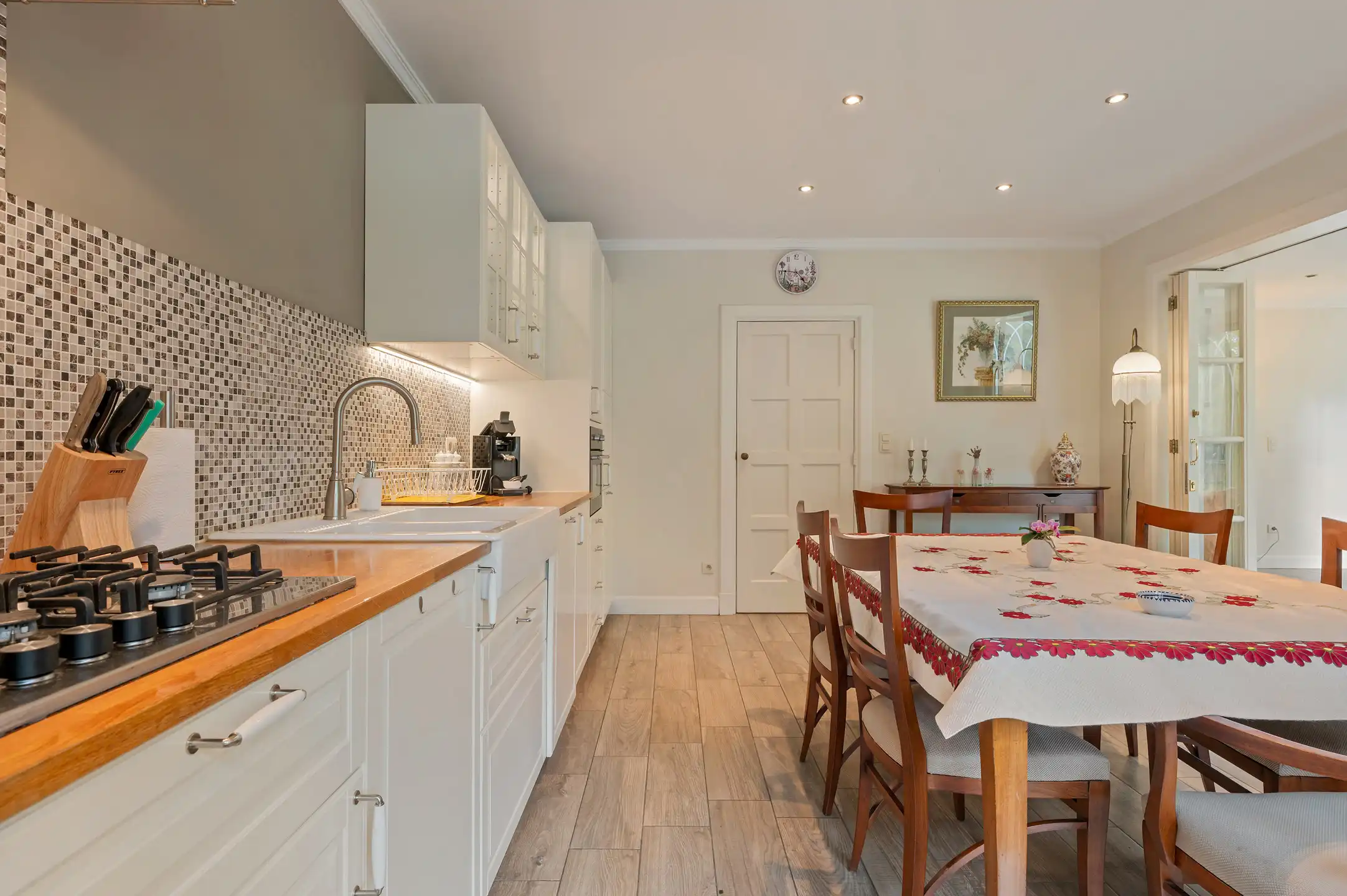 Unieke vrijstaande villa op ca. 7620m² in een uitzonderlijk domein in het groen. foto 20