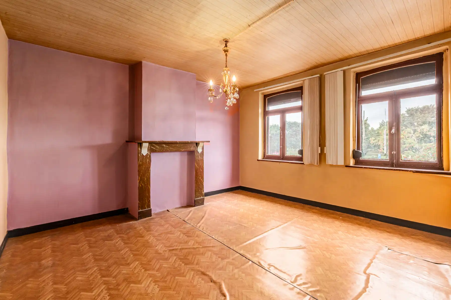 Ruime gezinswoning met 5 slaapkamers nabij centrum foto 3