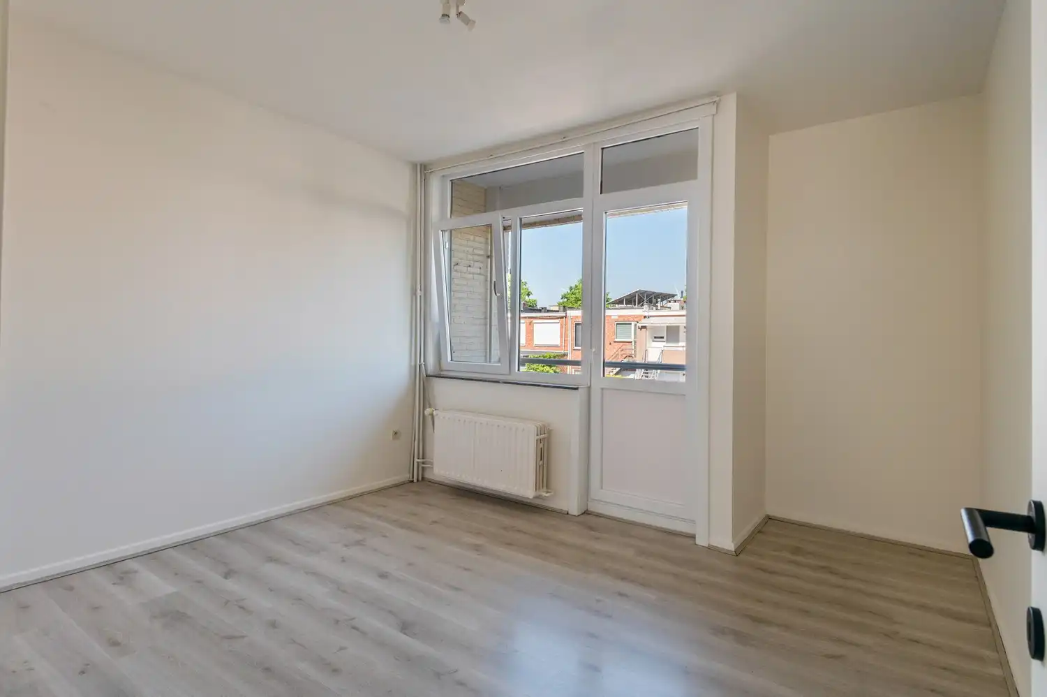 Instapklaar appartement met &nbsp;3 slaapkamers, terras én garage op een rustige ligging in Merksem foto 8