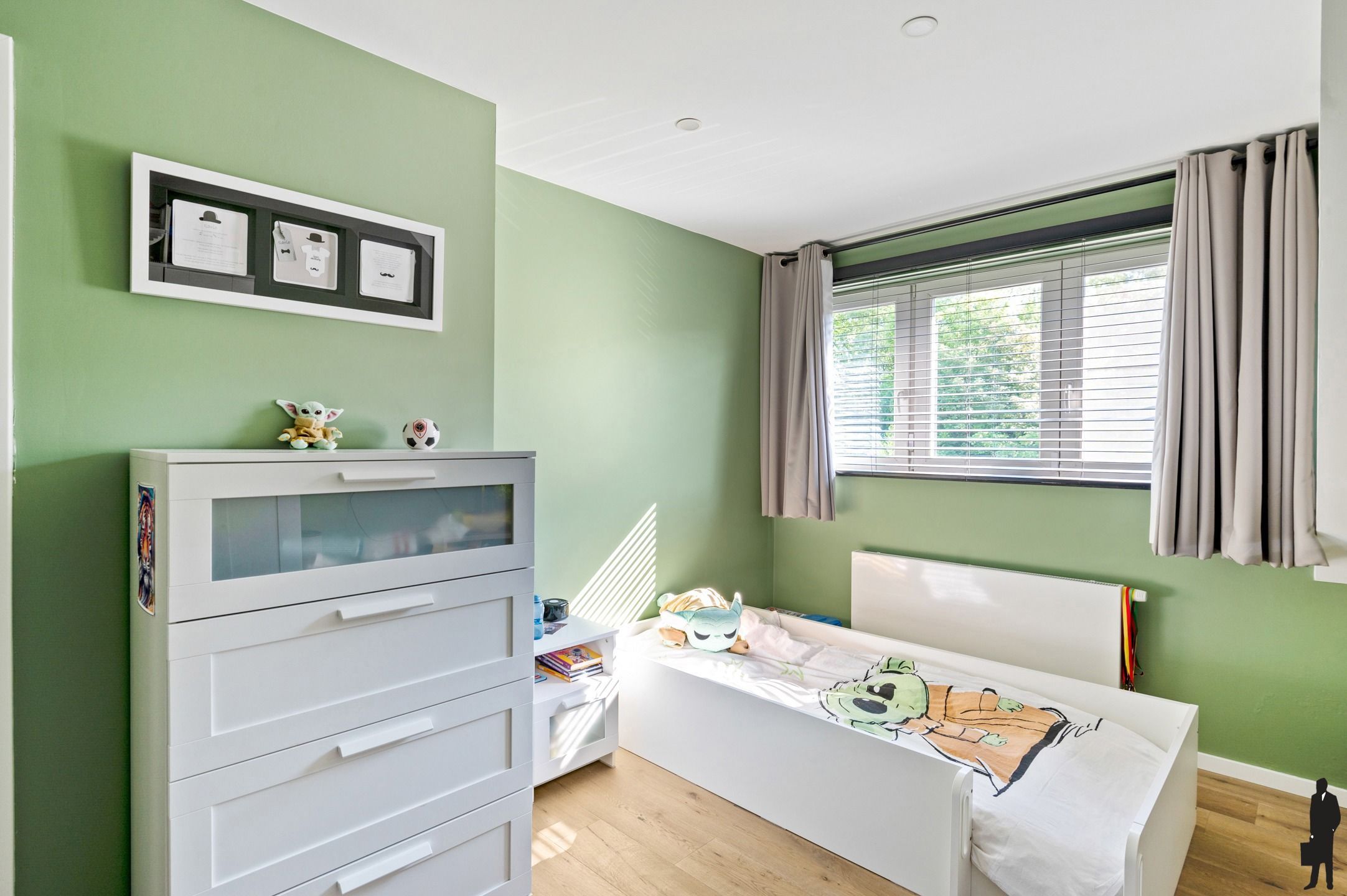 Welgelegen gerenoveerde woning met 3 slpks, 2 badks en tuin foto 21