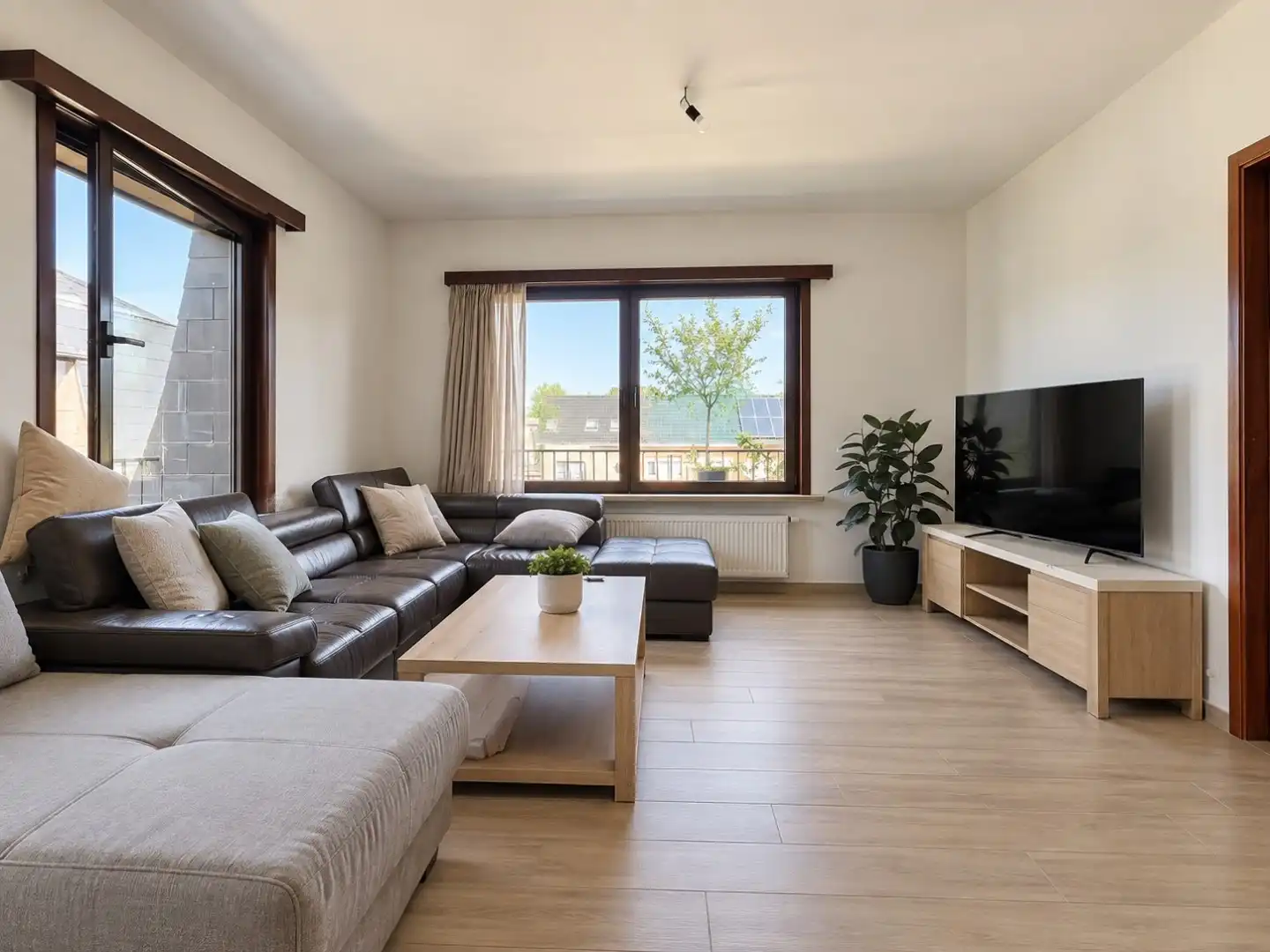 Prachtig gerenoveerd appartement met 2 slaapkamers en garagebox te huur te Wondelgem foto 5