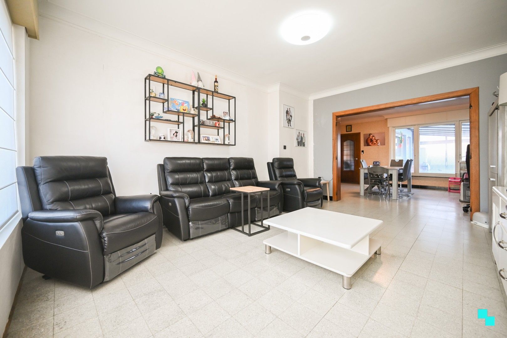 Eéngezinswoning met drie slaapkamers en garage te Izegem foto 4