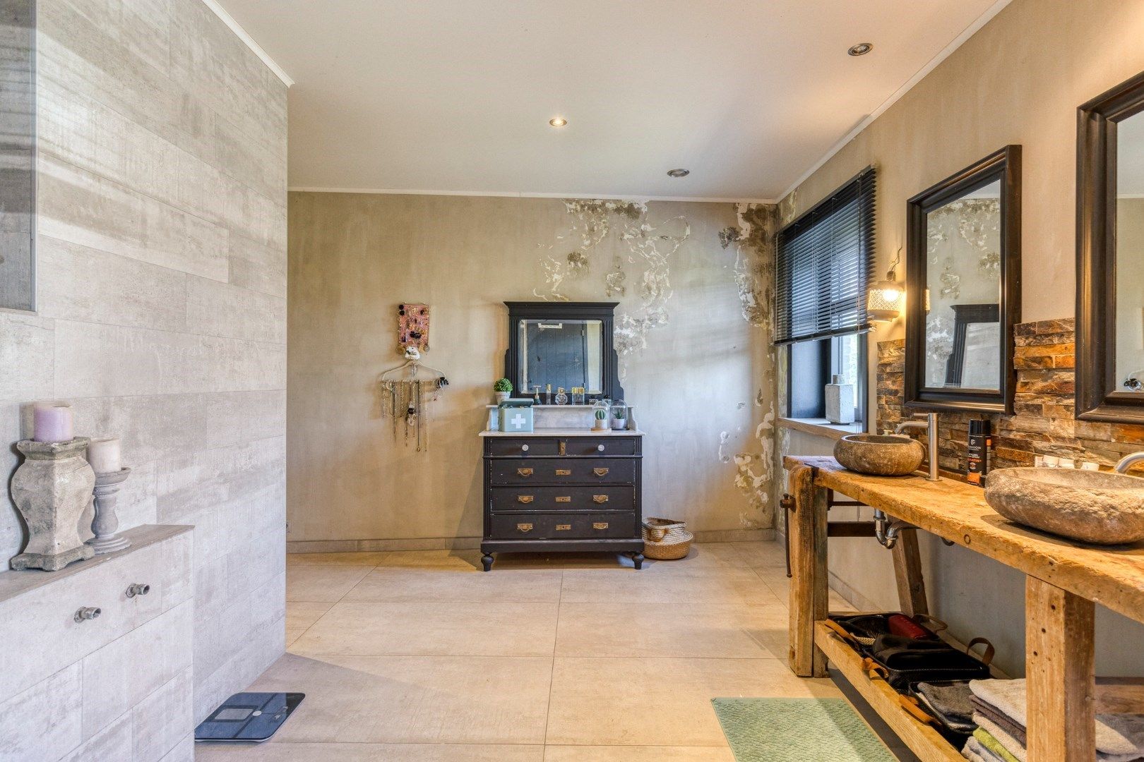  Goed gelegen open bebouwing met 4 slaapkamers en tuin in Kerkom - EPC 540 kWh/m² - bewoonbare oppervlakte 238  m²  foto 20