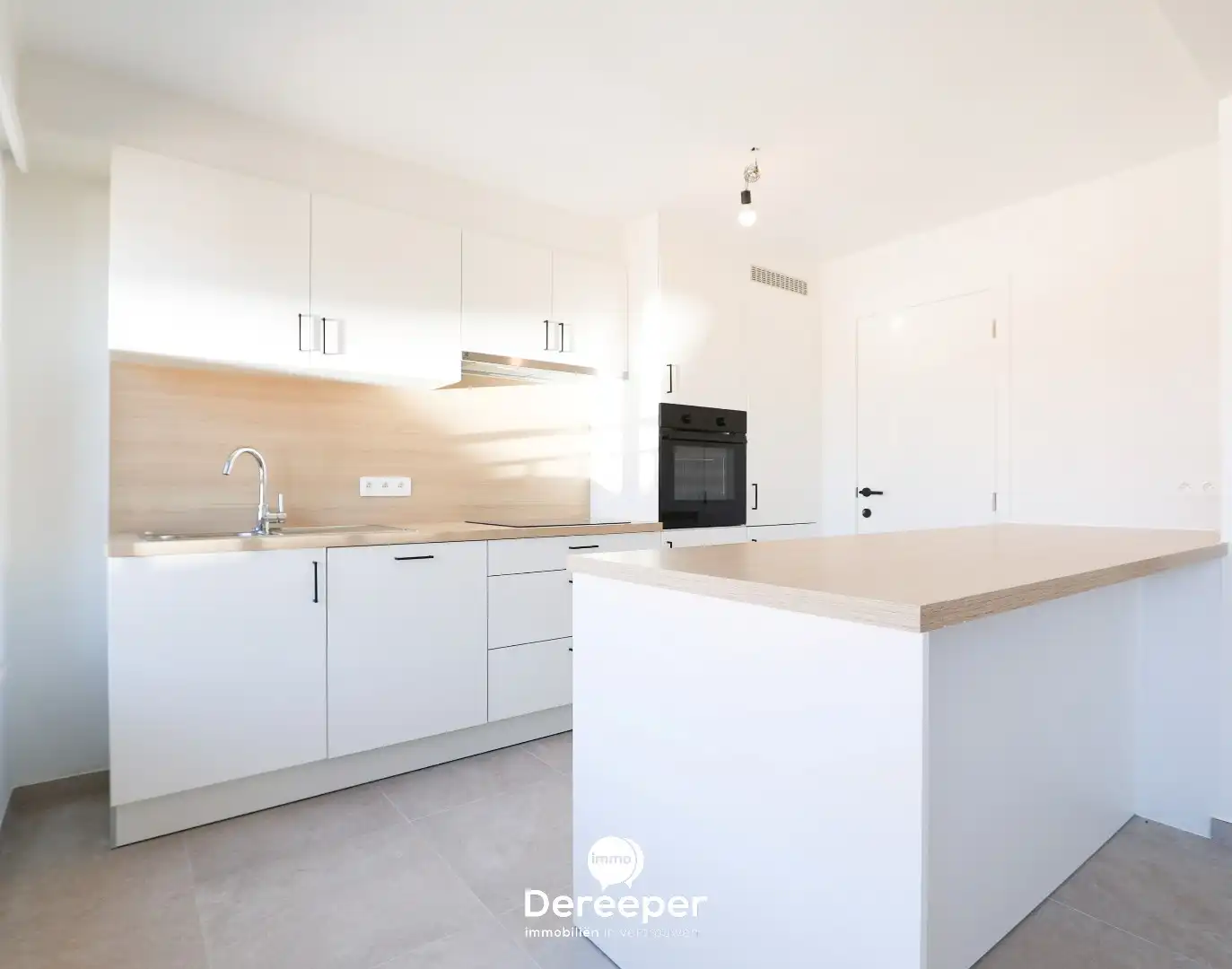 Ruim en volledig gerenoveerd 3-slaapkamerappartement op wandelafstand van Brugge centrum foto 9