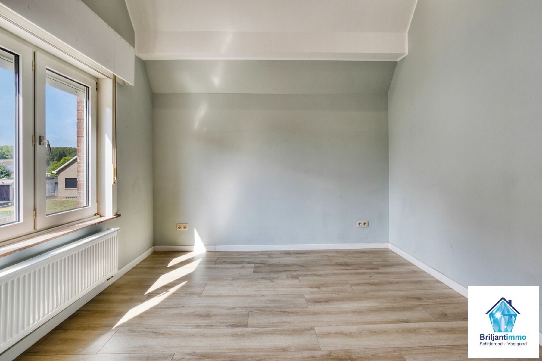 Instapklare woning 2(3) slpkmrs + bureau en garage foto 17