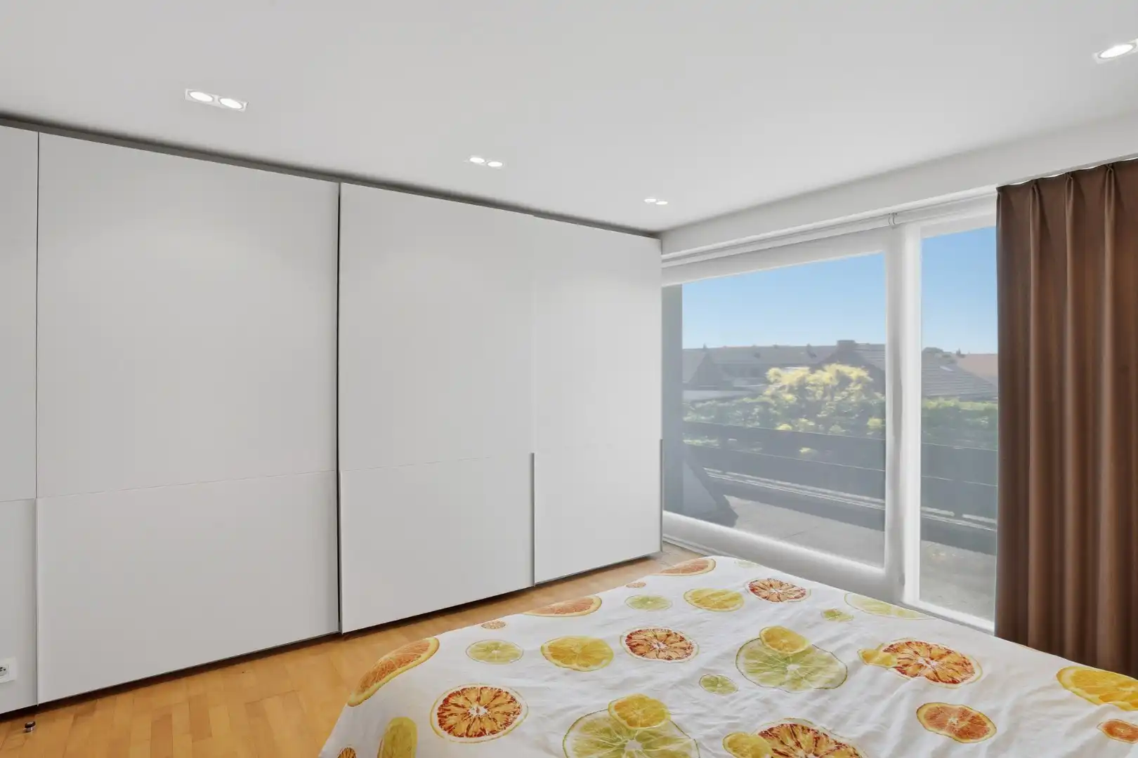 Alleenstaande woning met zonnige tuin op 980 m² foto 18
