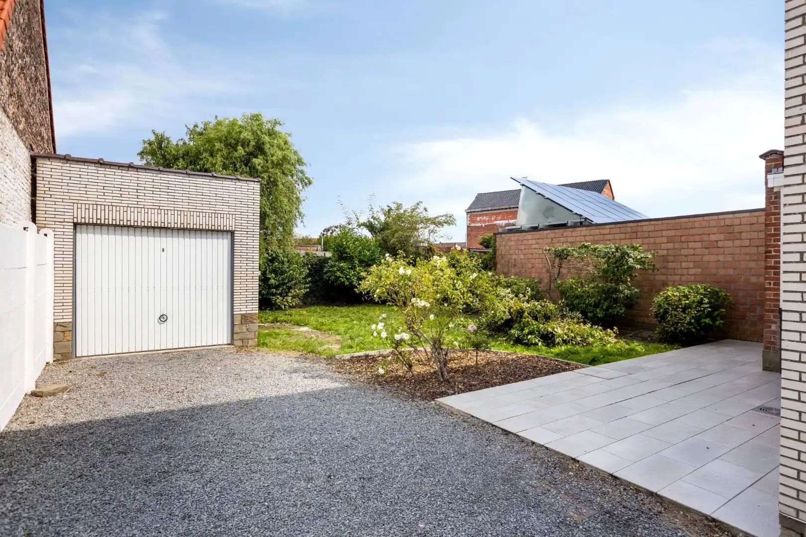 Leuke, halfopen woning met 3 slaapkamers, garage en tuin! foto 21