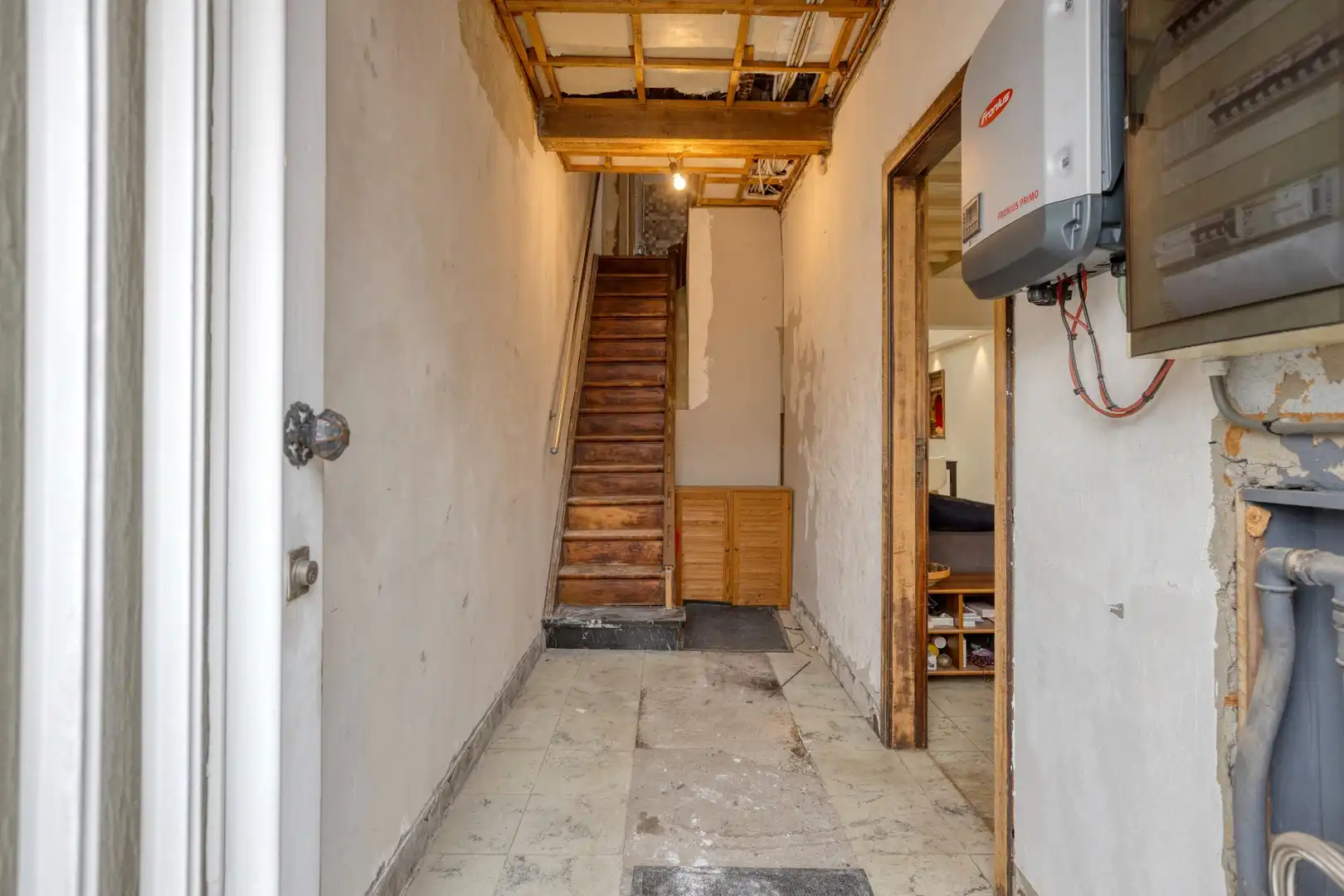 Af te werken woning met uitweg achteraan te Sint-Kruis. foto 10