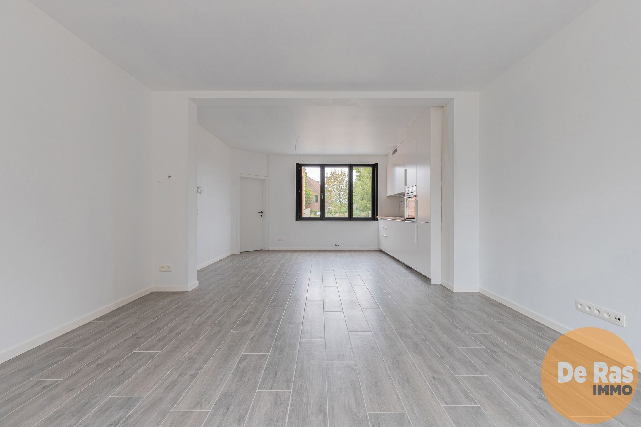 HILLEGEM – Mooi gerenoveerde woning met aangename tuin foto 6