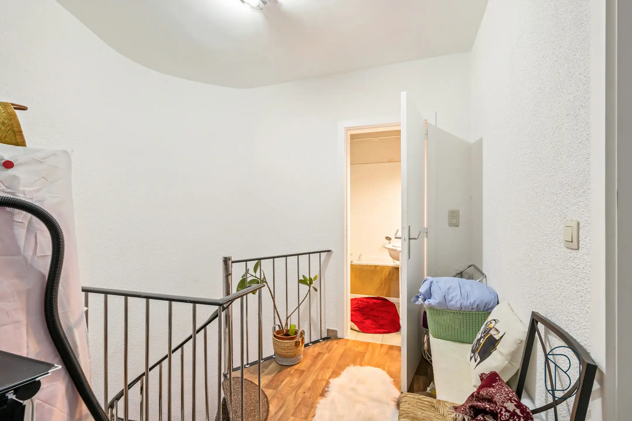 Topgelegen opbrengsteigendom: 3 appartementen en 3 garages foto 19