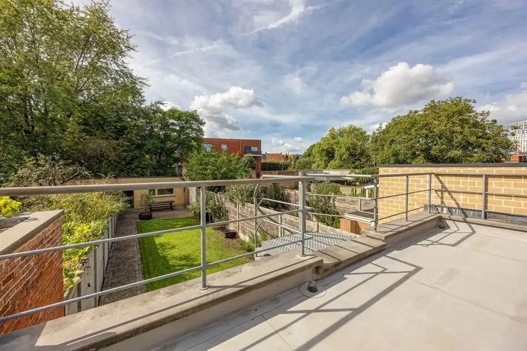 Riume, instapklare bel-etage met zonnige tuin foto 11