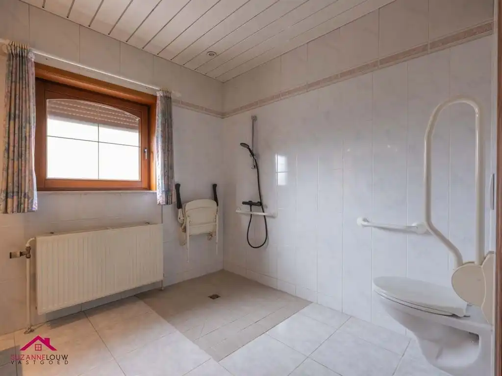 Gelijkvloerse vrijstaande woning foto 16