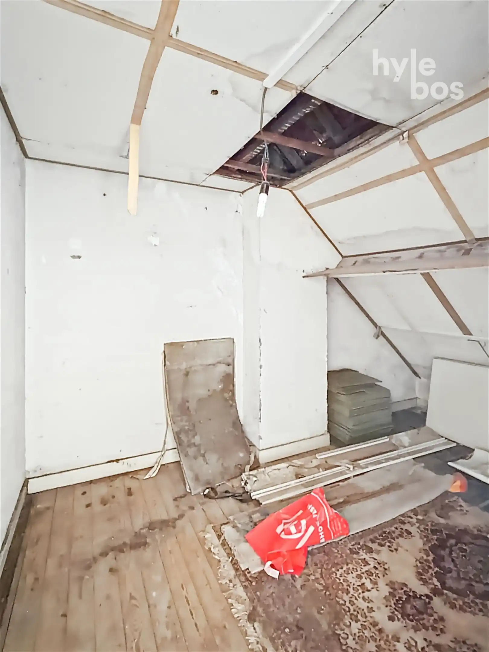 Te renoveren woning met tuin op uitstekende ligging foto 11