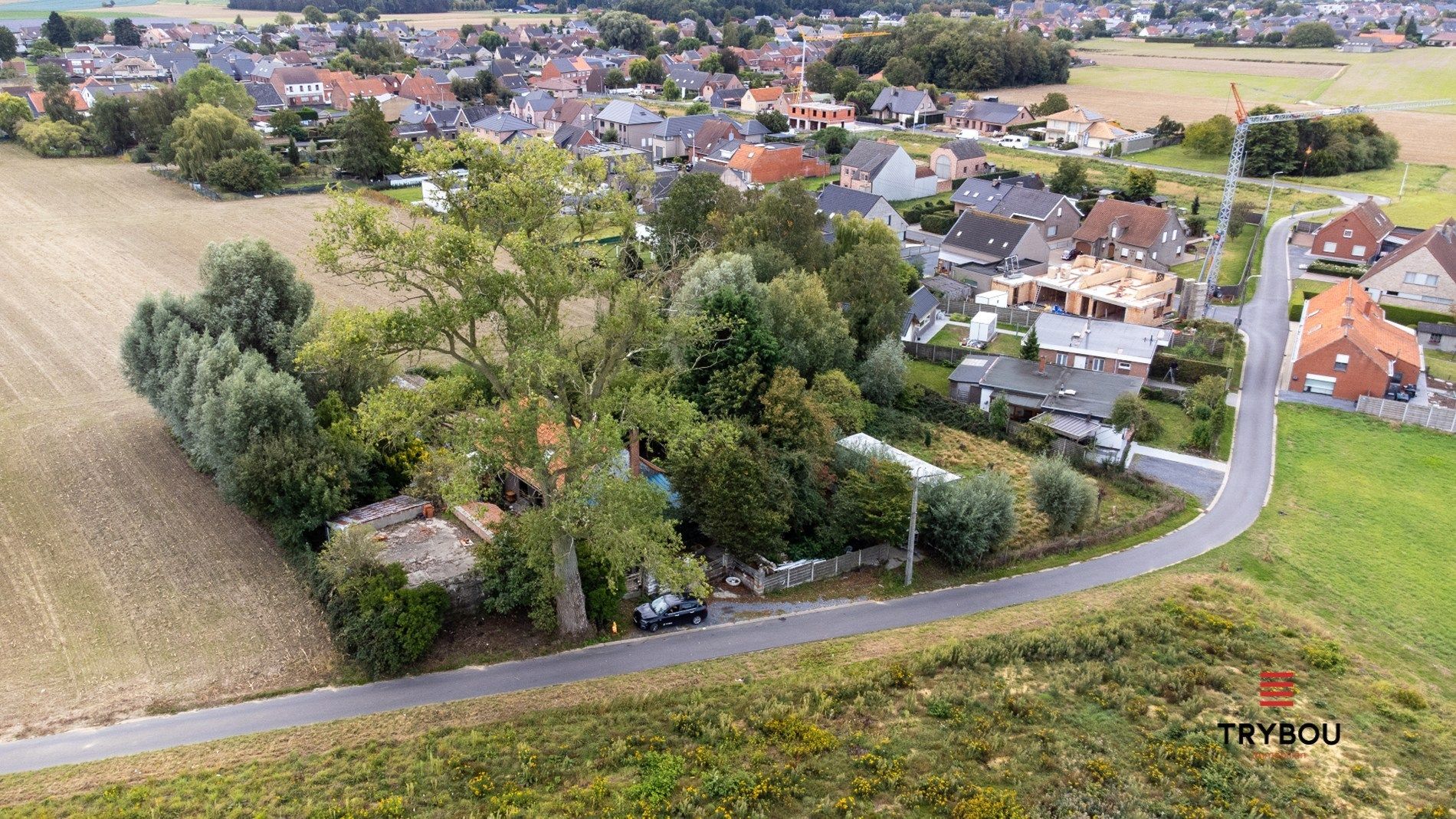 Hoofdfoto van de publicatie: Landelijk gelegen woning met panoramische vergezichten op 2674m²