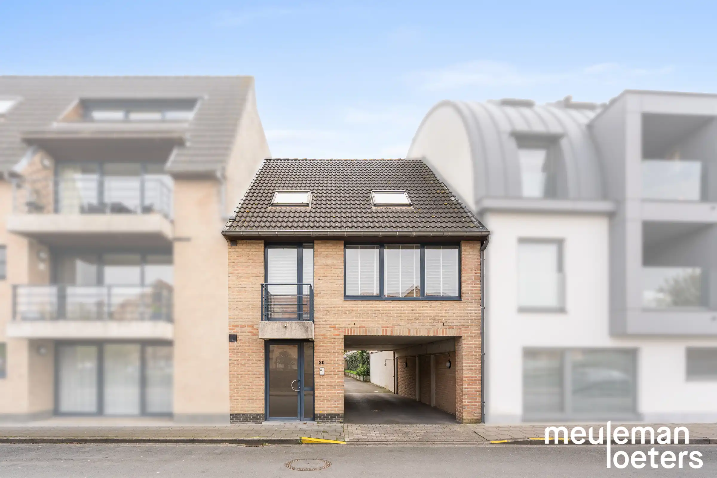 Lichtrijk duplex appartement met ruime inpandige garage en ruim terras  foto 19