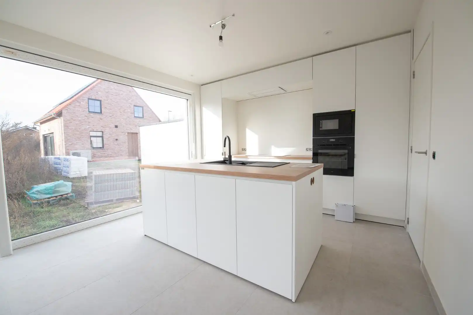 Moderne HOB nieuwbouwwoning met 3 slaapkamers te huur foto 5