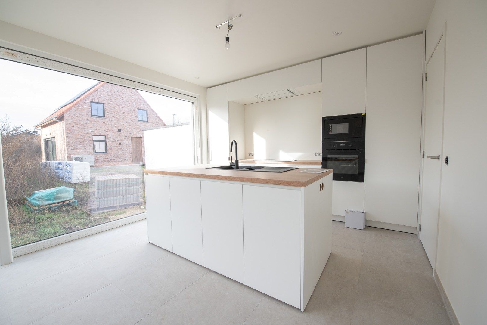 Moderne HOB nieuwbouwwoning met 3 slaapkamers te huur foto 5