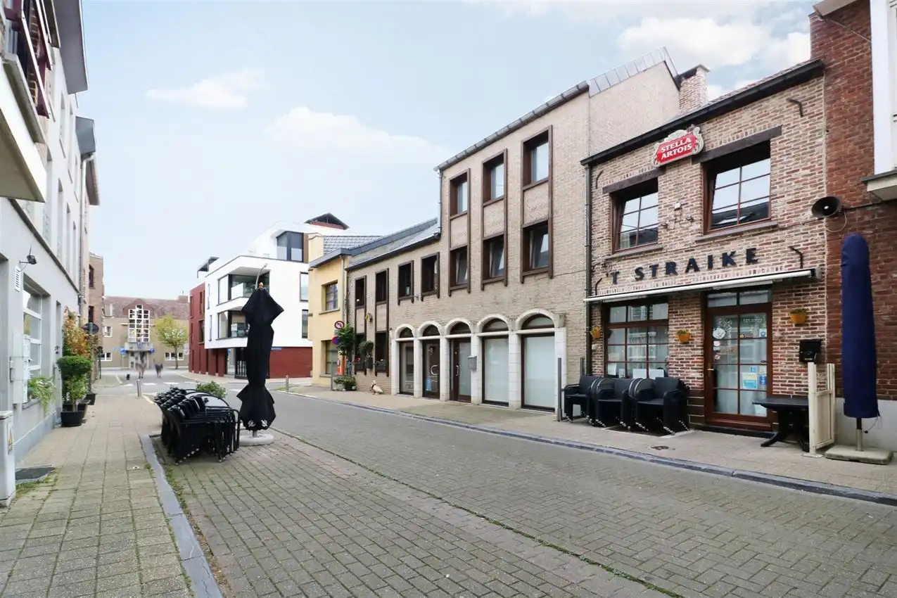 Authentiek bruin café in hartje Scherpenheuvel foto 2