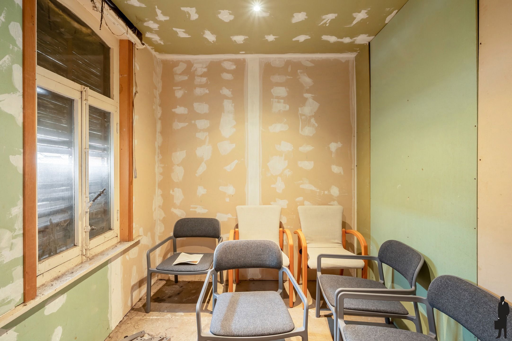 Deels gerenoveerde parel met mogelijkheden en weidegrond! foto 23