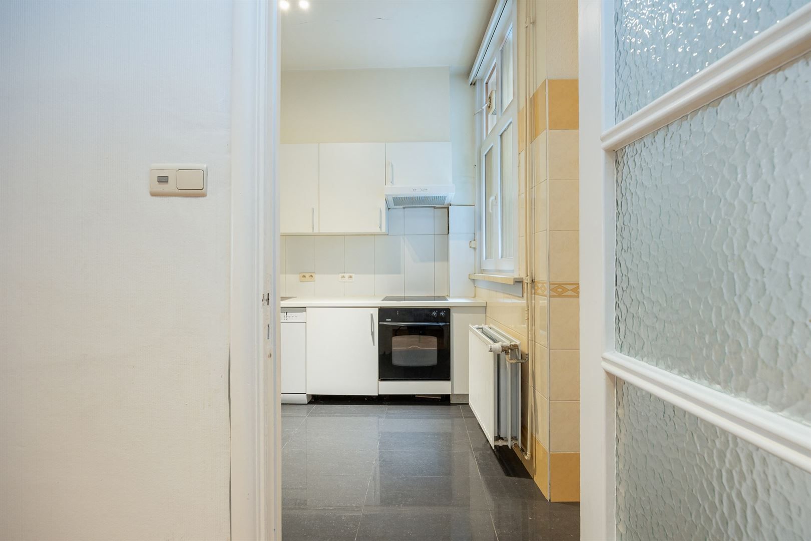 Op te frissen appartement in befaamde Meirbuilding foto 11
