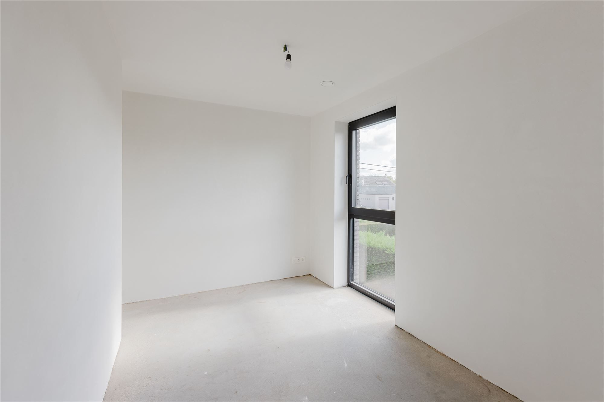 Gunstig gelegen nieuwbouwwoning met 4 slks en bureau foto 17