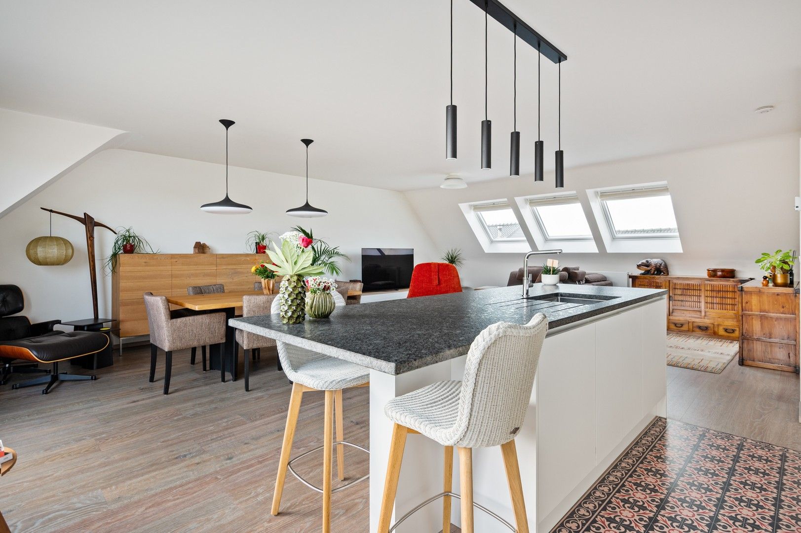 Lichtrijk dakapp. met alle comfort, 3 slaapkamers en ruim terras foto 5