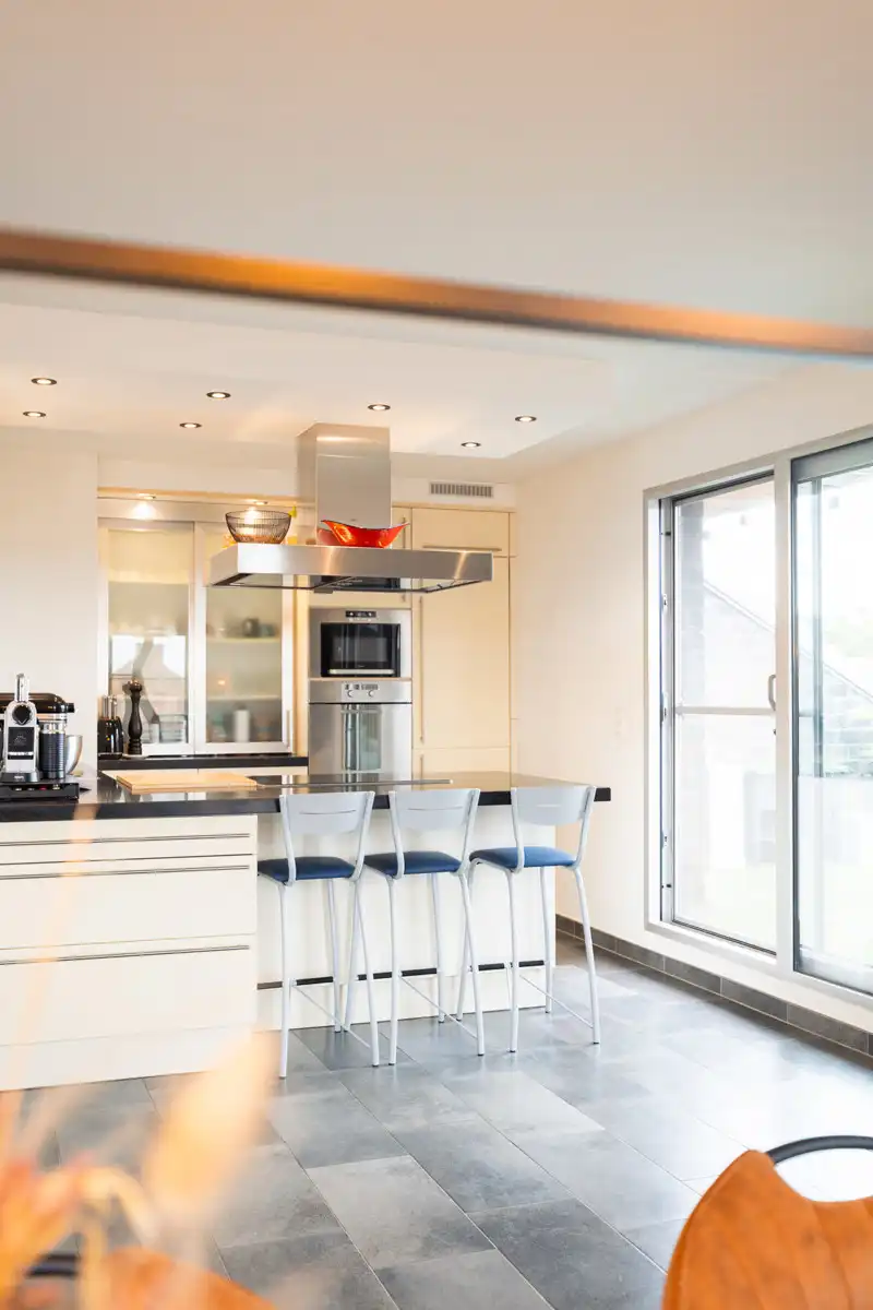 Prachtig dakappartement met ruime zolder en carport! foto 15