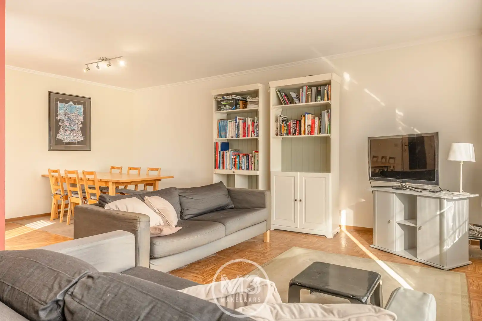 2 slaapkamer appartement met garage foto 8