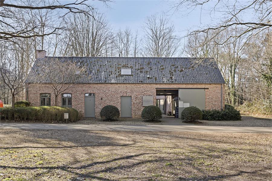 Horecazaak met woning te huur in Tessenderlo (Gerhagen) foto {{pictureIndex}}