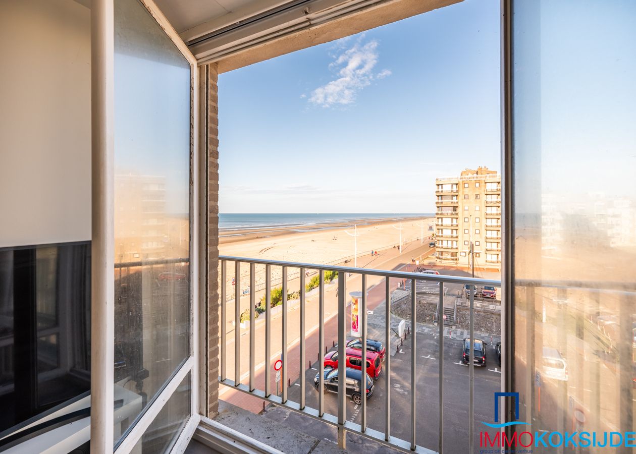 Lichtrijk hoekappartement met 1 slaapkamer en prachtig zeezicht foto 4