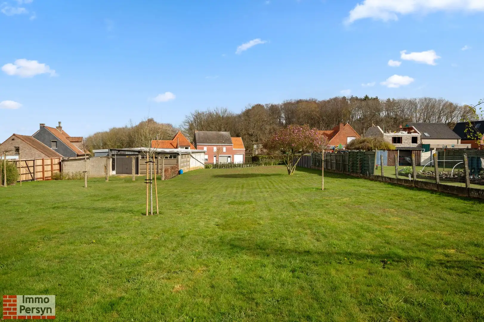 Woning met loods en aangrenzende bouwgrond te koop. 27 are foto 30