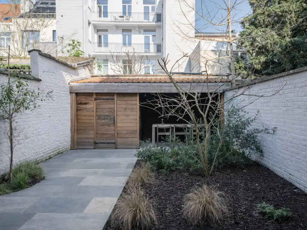 Instapklare en smaakvol gerenoveerde woning (3 slaapkamers – 2 badkamers) met tuin nabij het Paul de Smet de Naeyerpark. foto 20