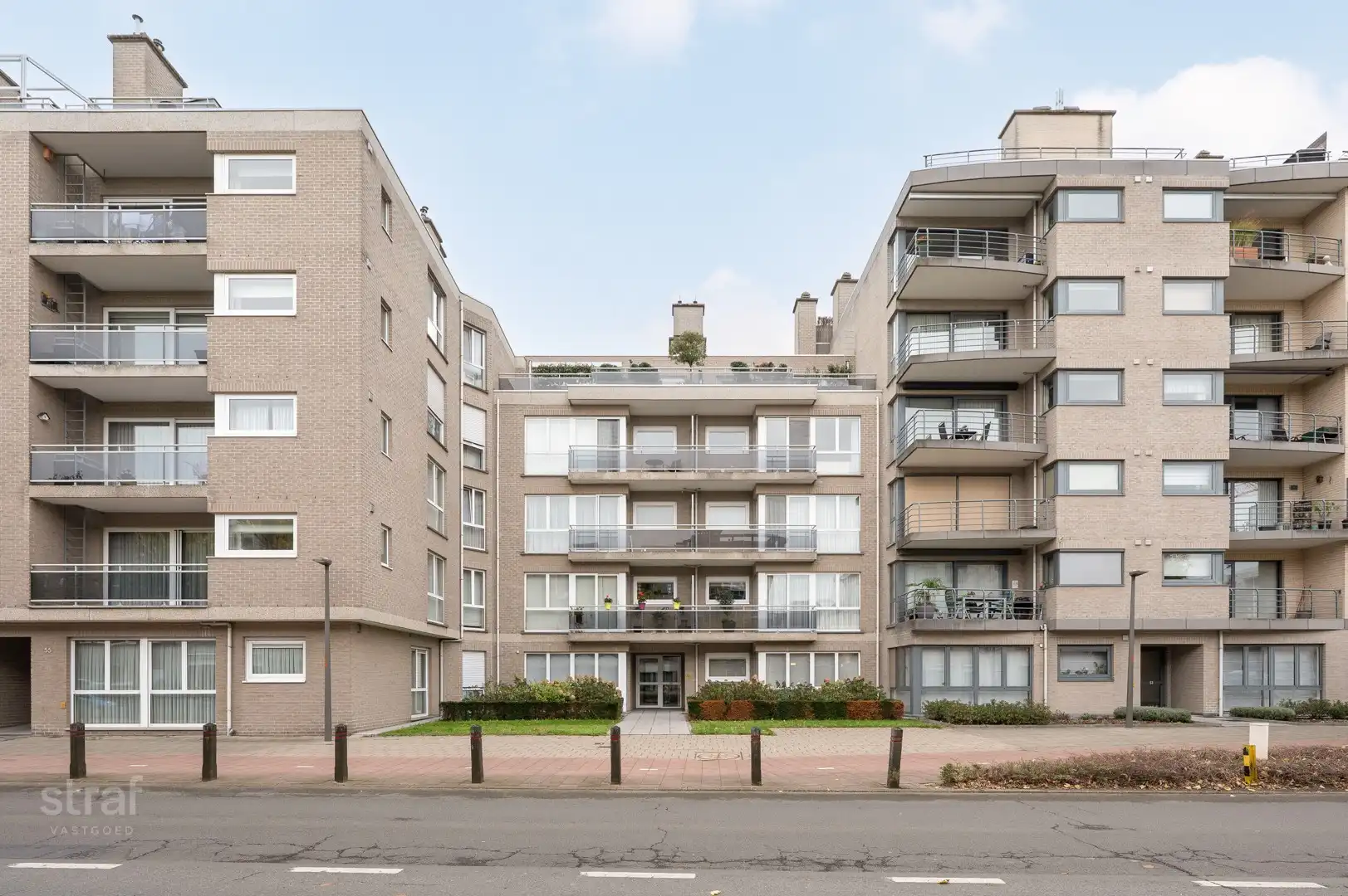 3 slaapkamerappartement met 2 terrassen op Linkeroever foto 17