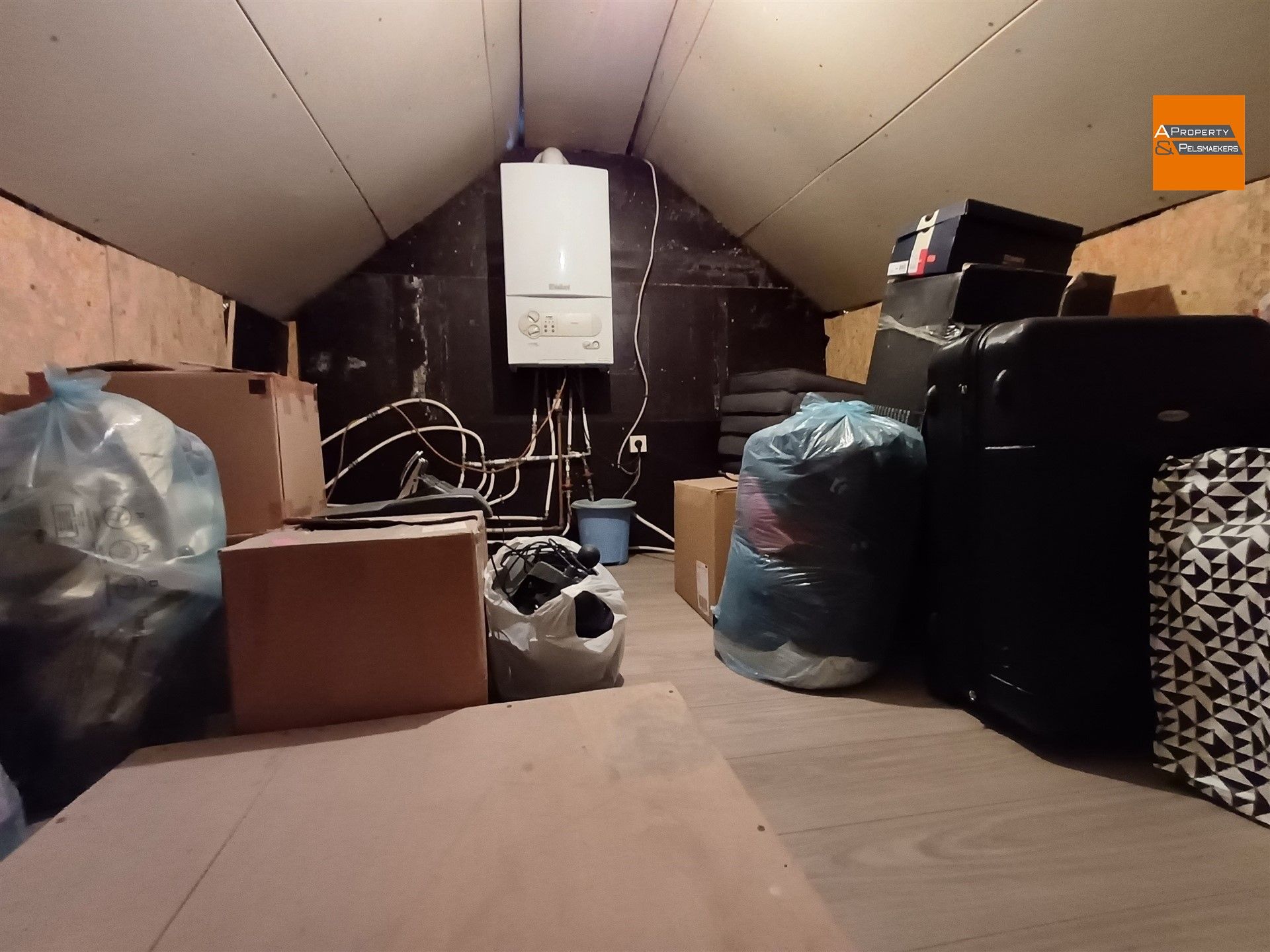 Huis met 2 slaapkamers en mooie tuin in het centrum  foto 15
