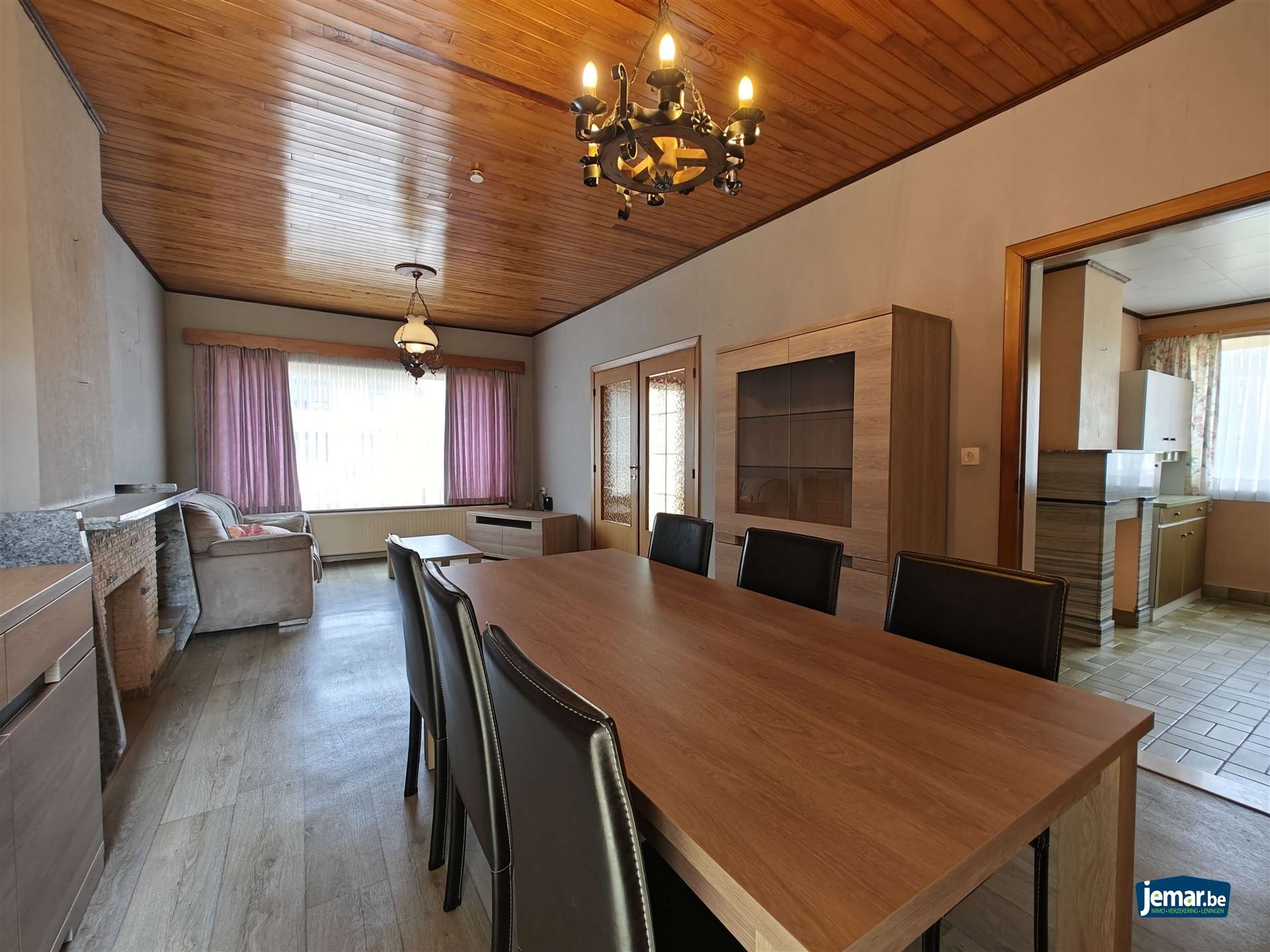 Te renoveren woning met tal van mogelijkheden op een prachtige locatie.  foto 6