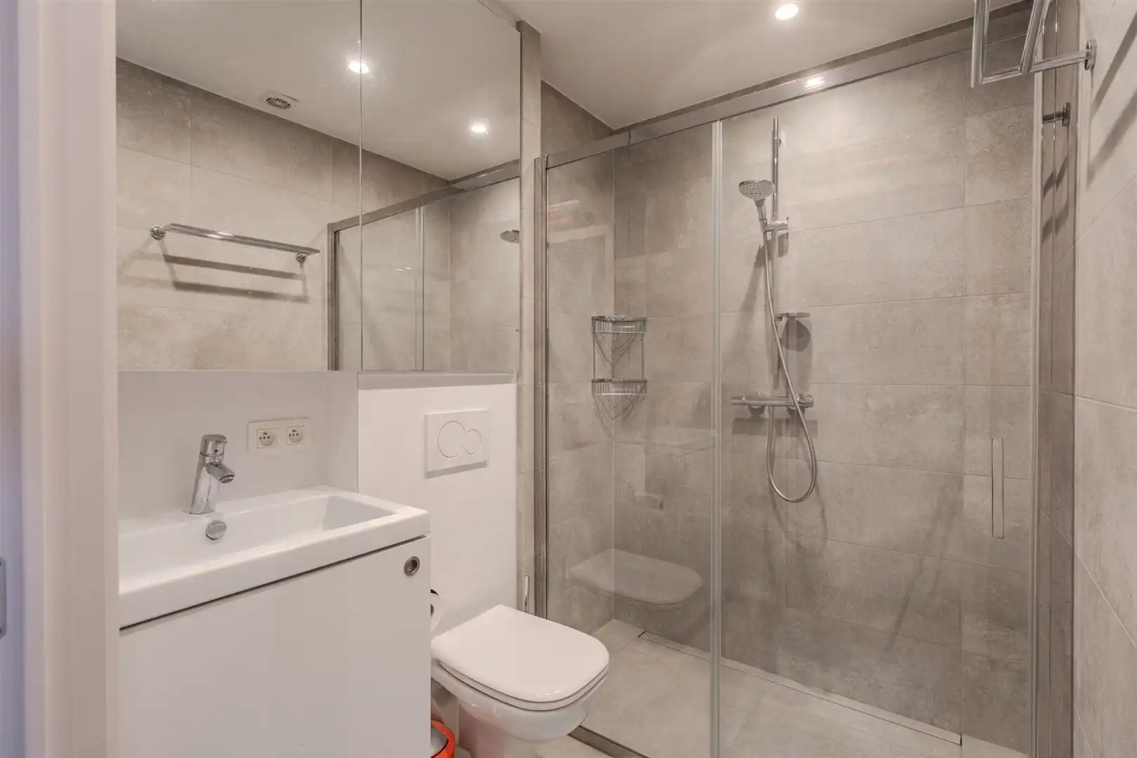 Moderne instapklare studio foto 12