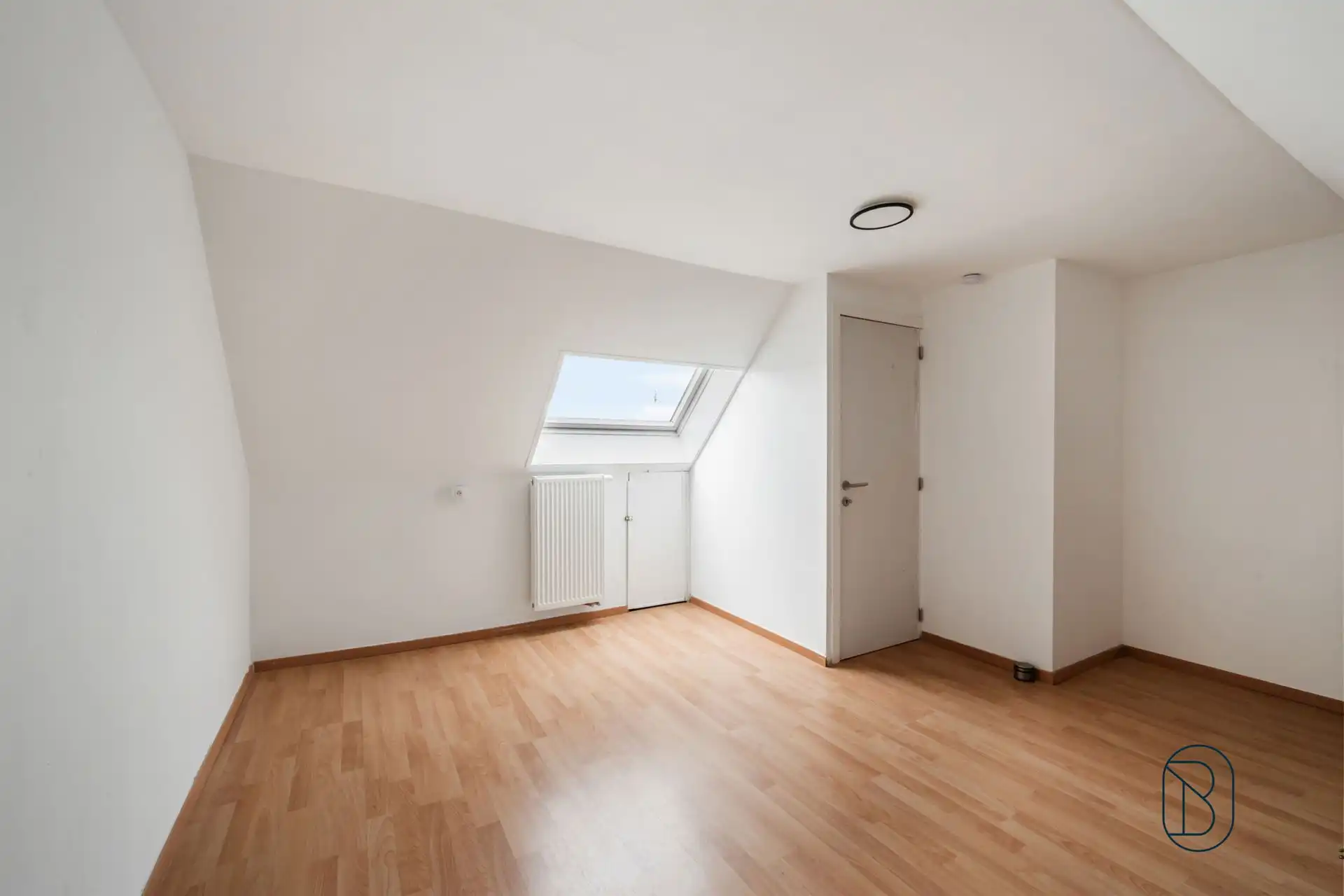 TOPPER! Rustig gelegen gerenoveerde woning met 3 slpk&tuin foto 16
