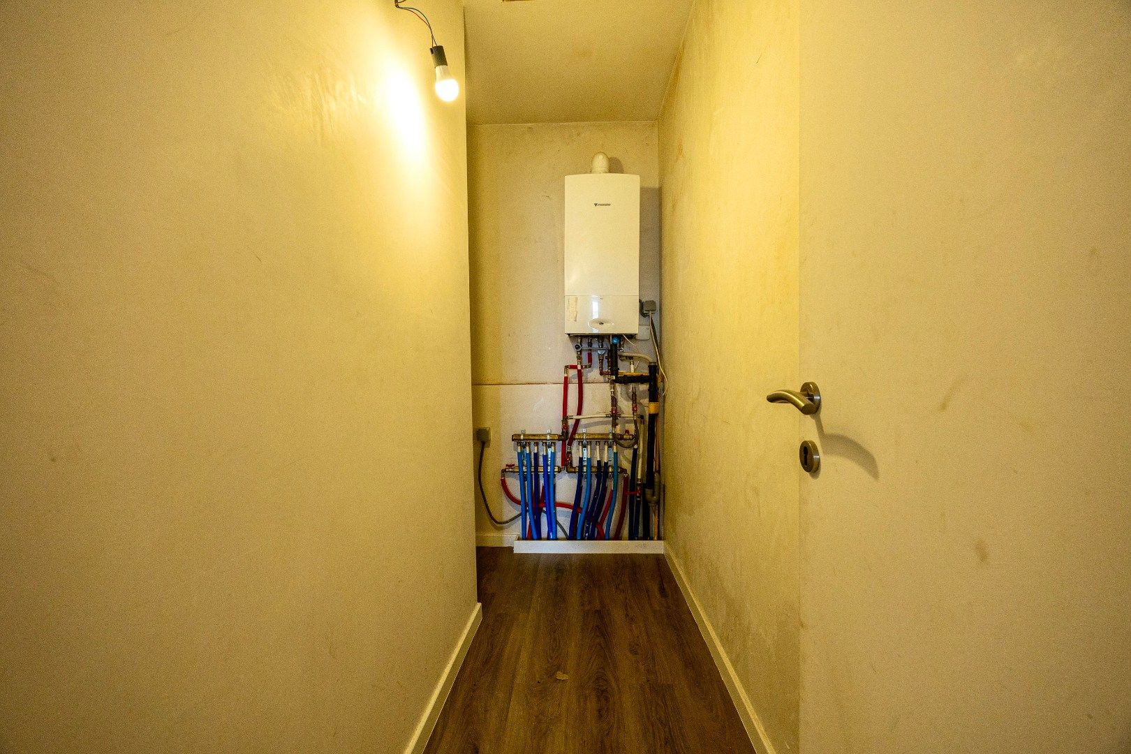 Veelzijdige opbrengsteigendom met café, appartement en topligging in Dworp foto 25