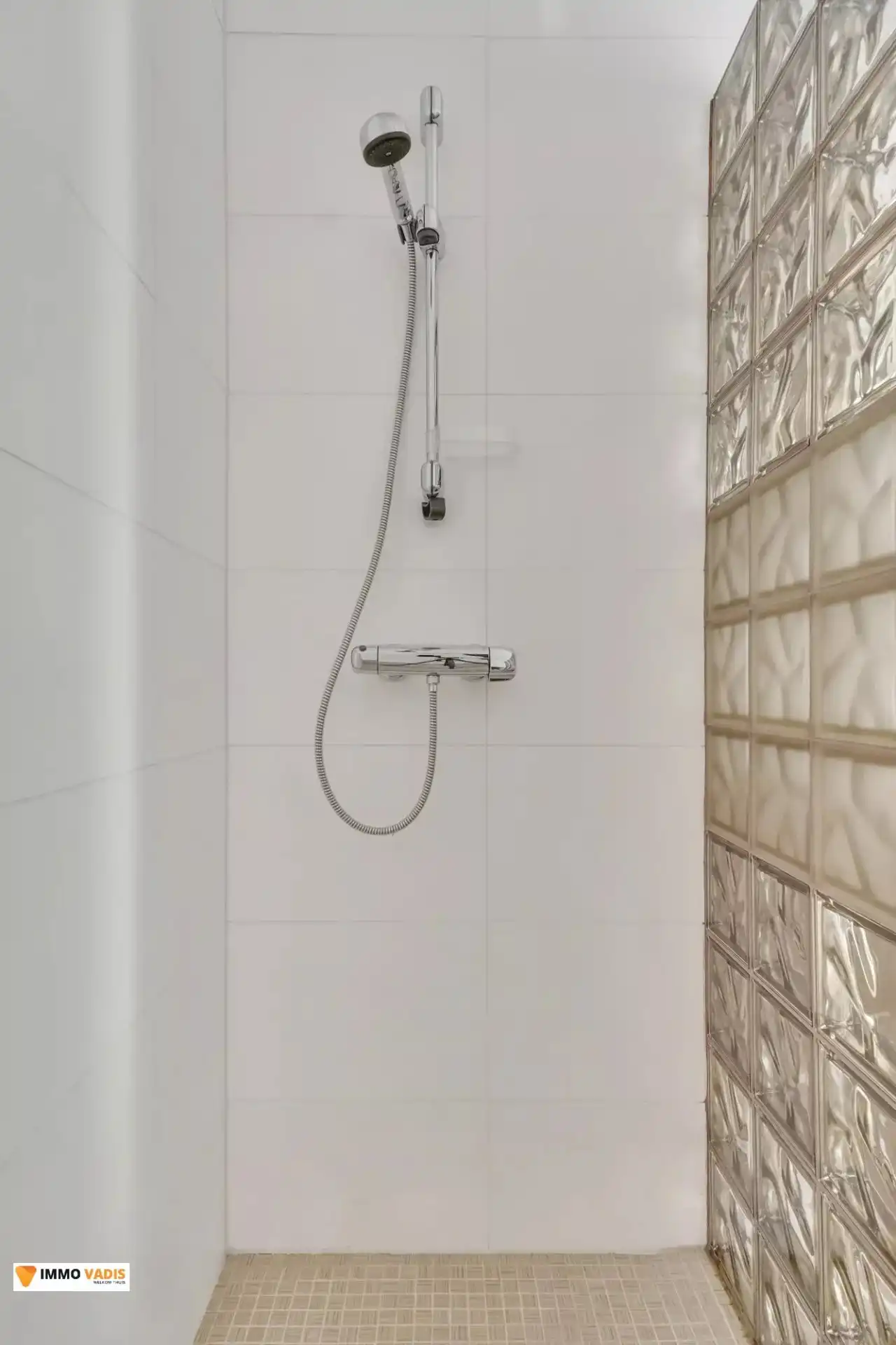 Exclusief appartement met 2 slaapkamers en terras foto 8