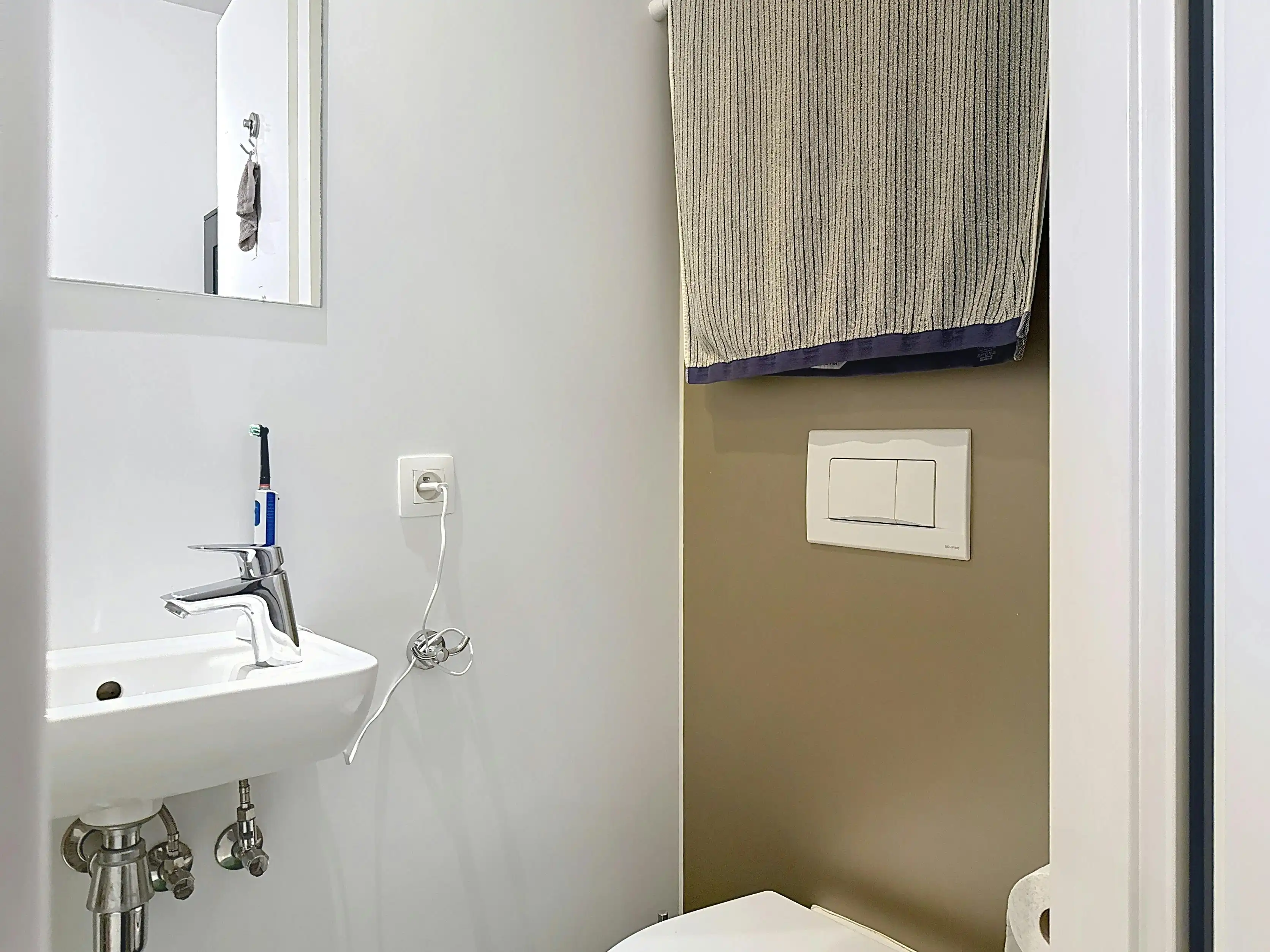 Studentenkamer te koop vlakbij station Brugge foto 4