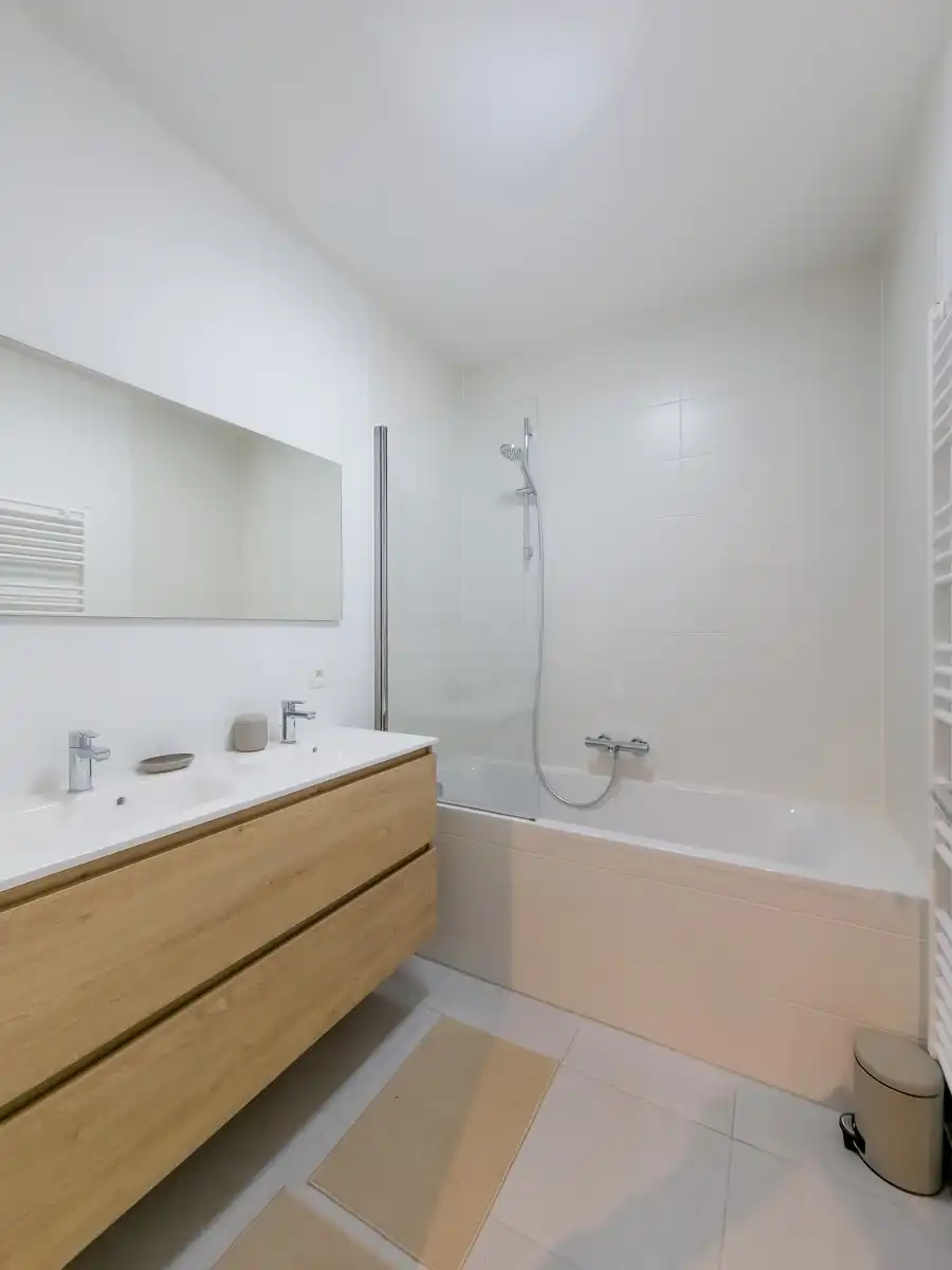 Prachtig gemeubeld 2- kamer appartement met mooi terras foto 12