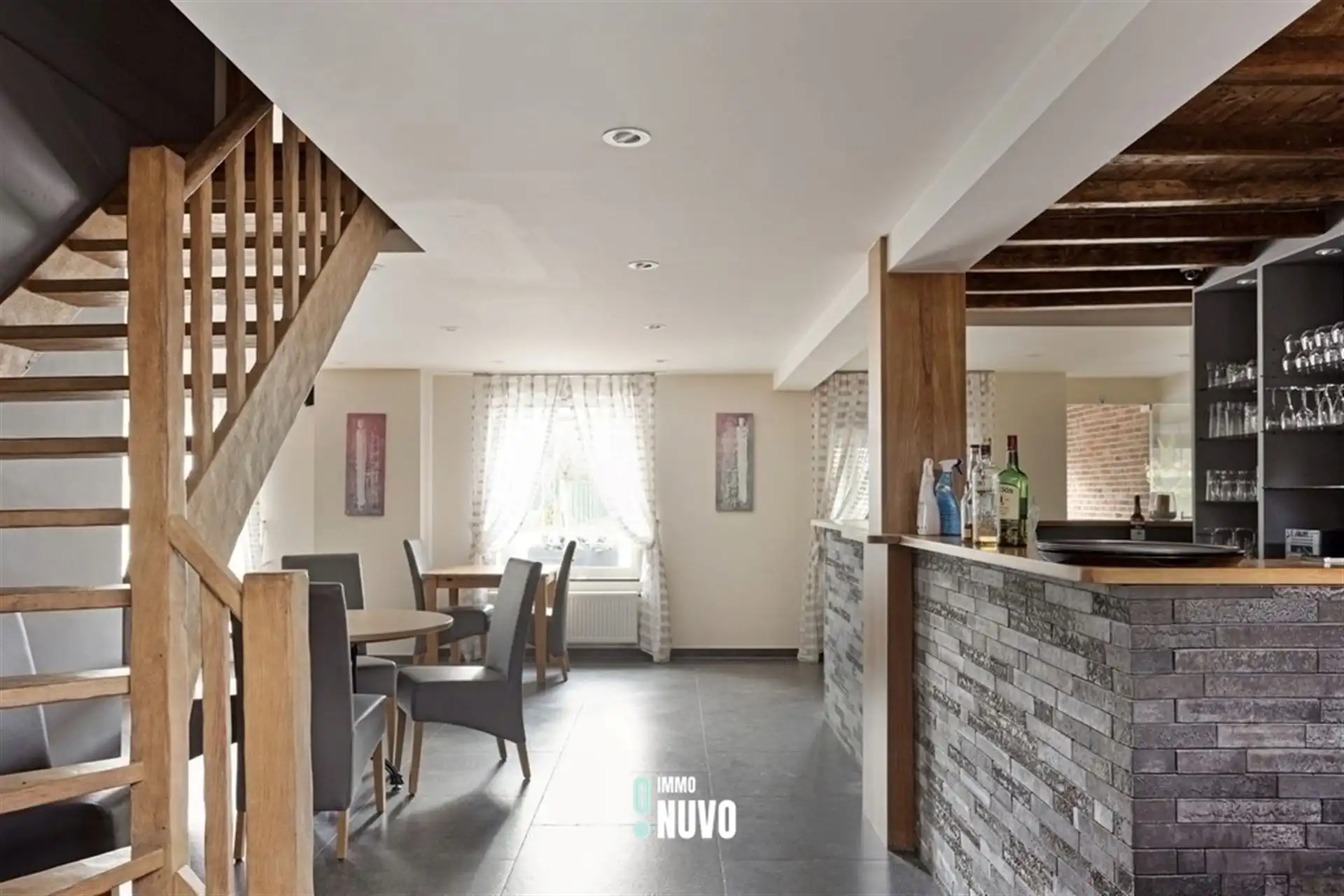 Polyvalent handelspand met woning op topligging  foto 7