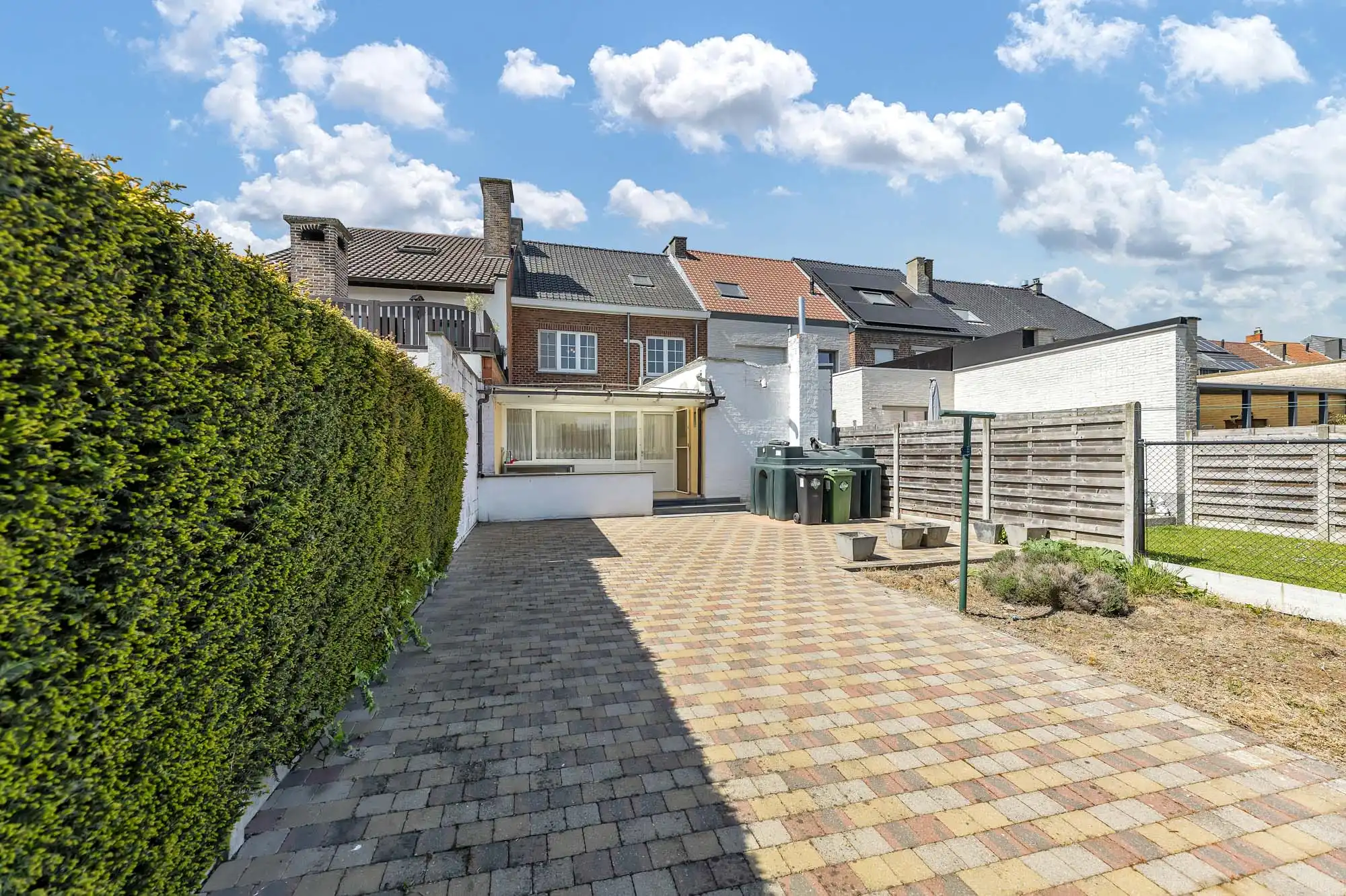 Solide woning met garage op rustige locatie foto 26