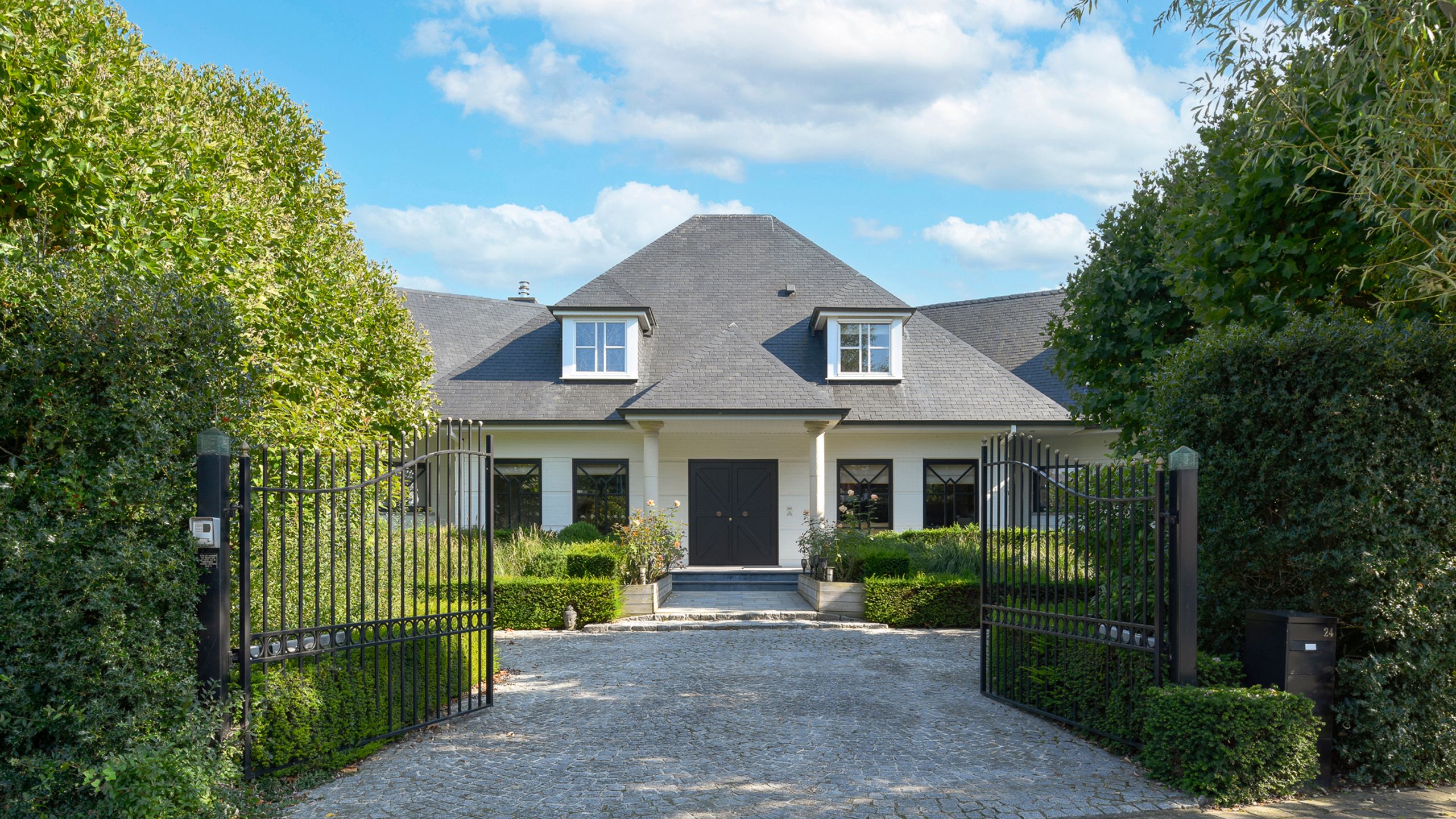 Alleenstaande villa in een rustige, residentiële wijk... foto {{pictureIndex}}