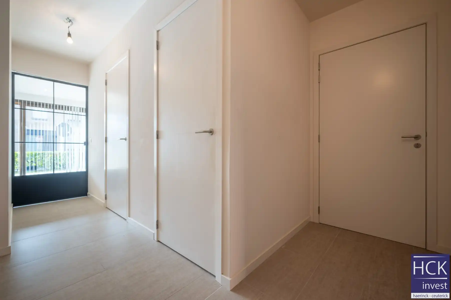 KRUISHOUTEM - Lichtrijk & ruim gelijkvloersapp. + terras op de Marolle foto 9