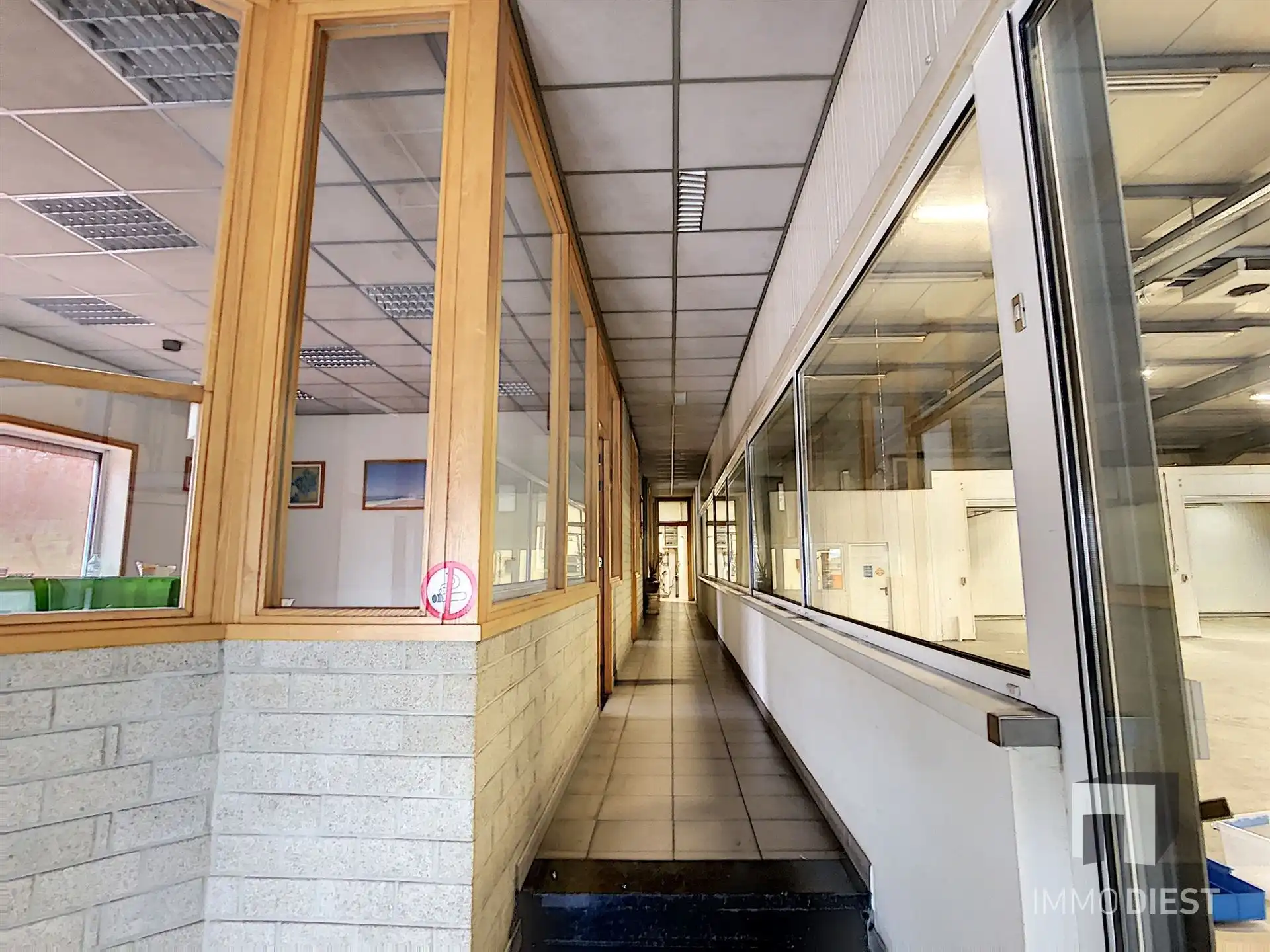 1500 M² GEKOELDE OPSLAG MET BURELEN  foto 20