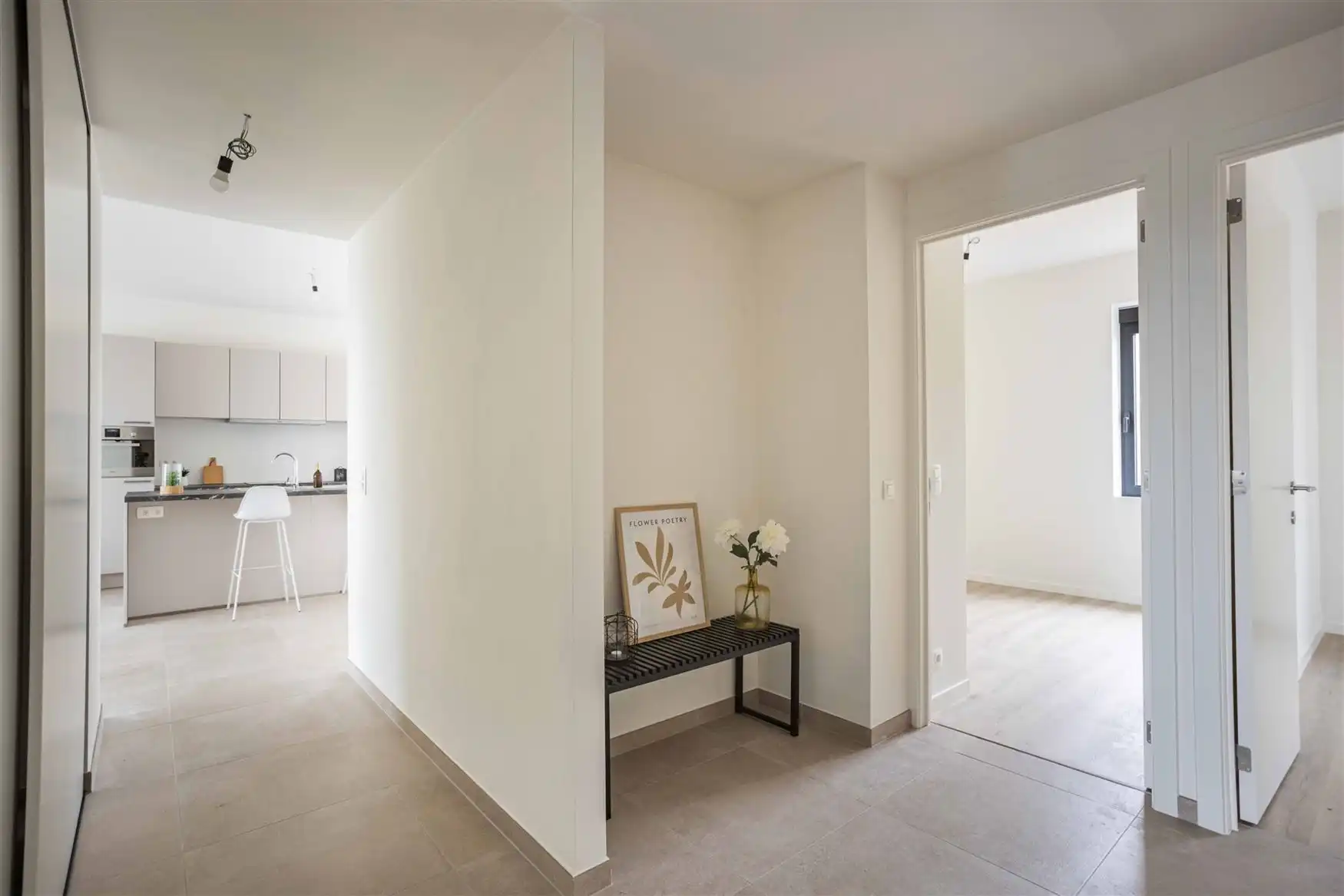 Ruim appartement met 2 leefterrassen foto 2