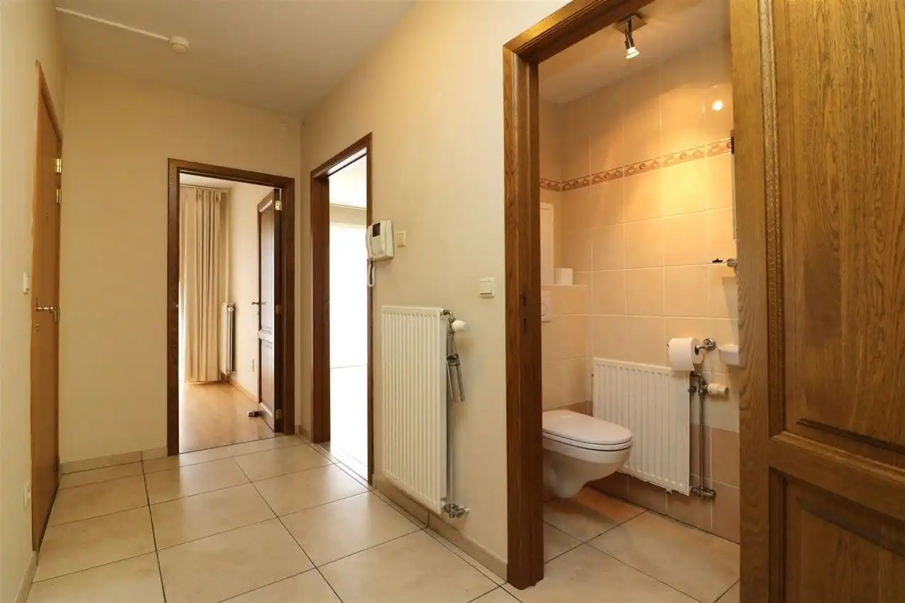 Appartement met 2 slpk., autostaanplaats en terras in centrum Aarschot foto 16